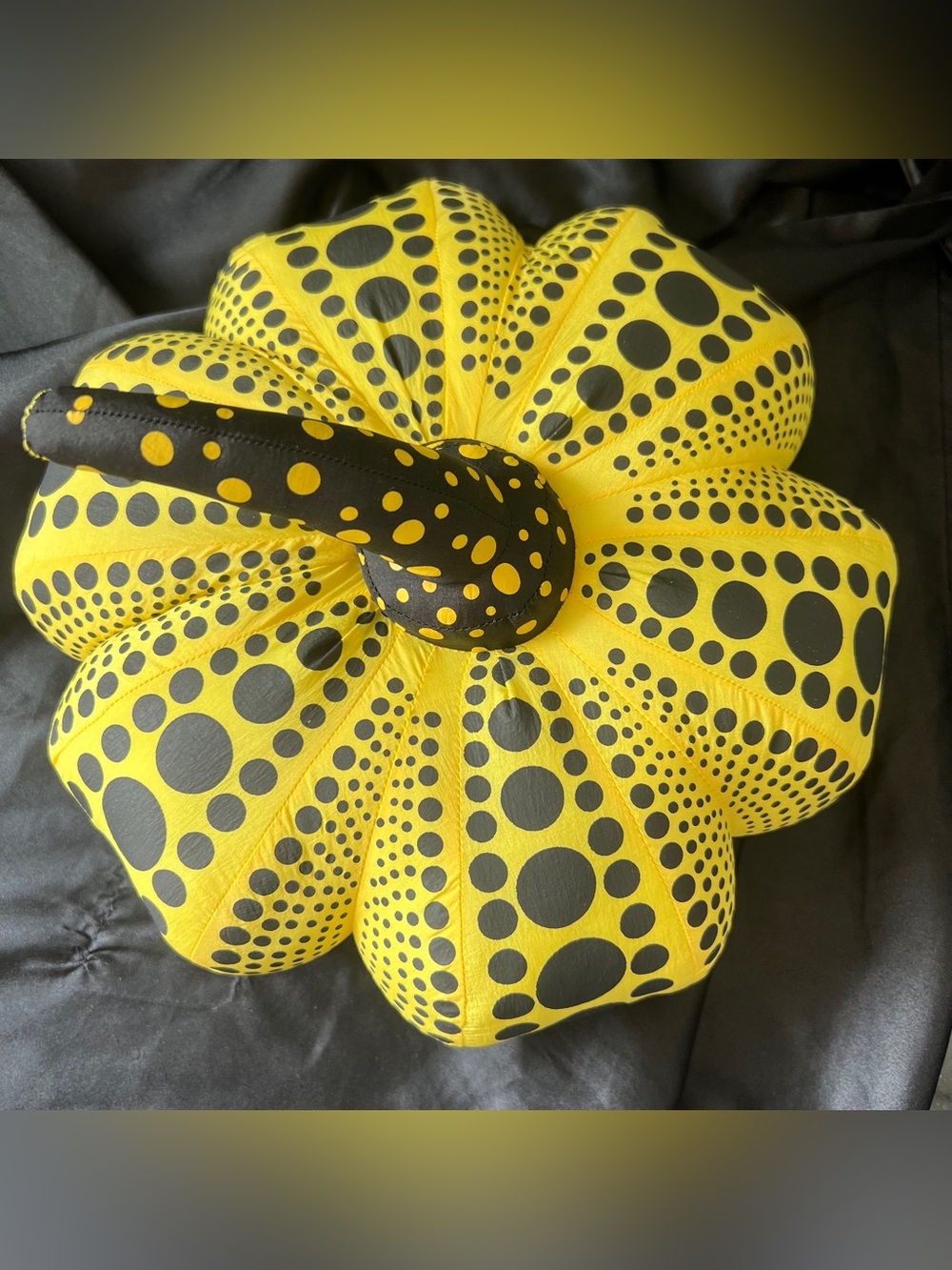 YAYOI KUSAMA - ORIGINAL SOFT SCULPTURE PUMPKIN - BRAND NEW -